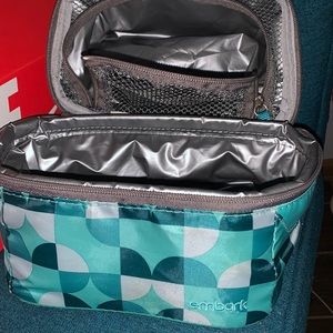 Insulated bag with adjustable handle